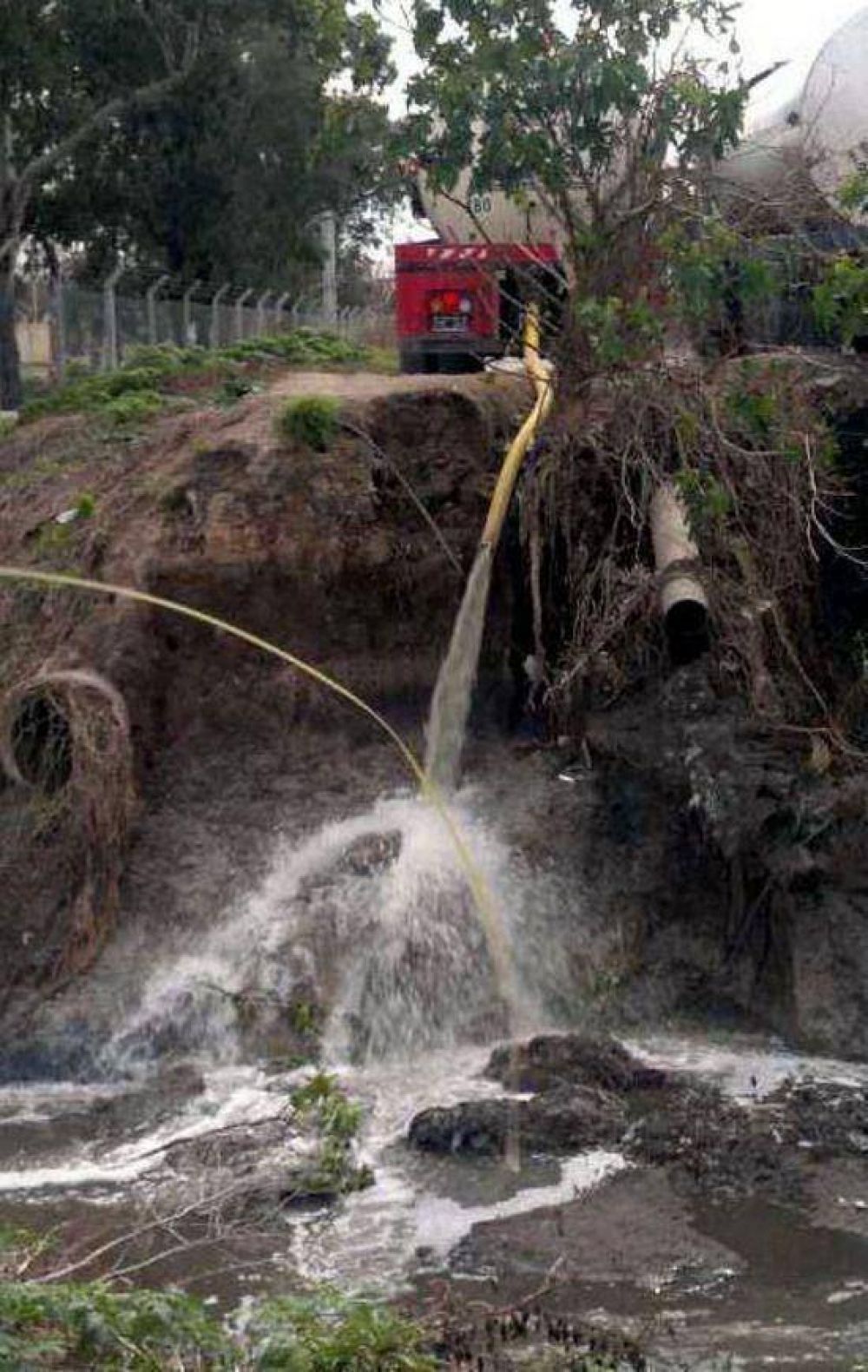Cazador denunci� �vuelcos clandestinos de camiones atmosf�ricos con complicidad municipal� 