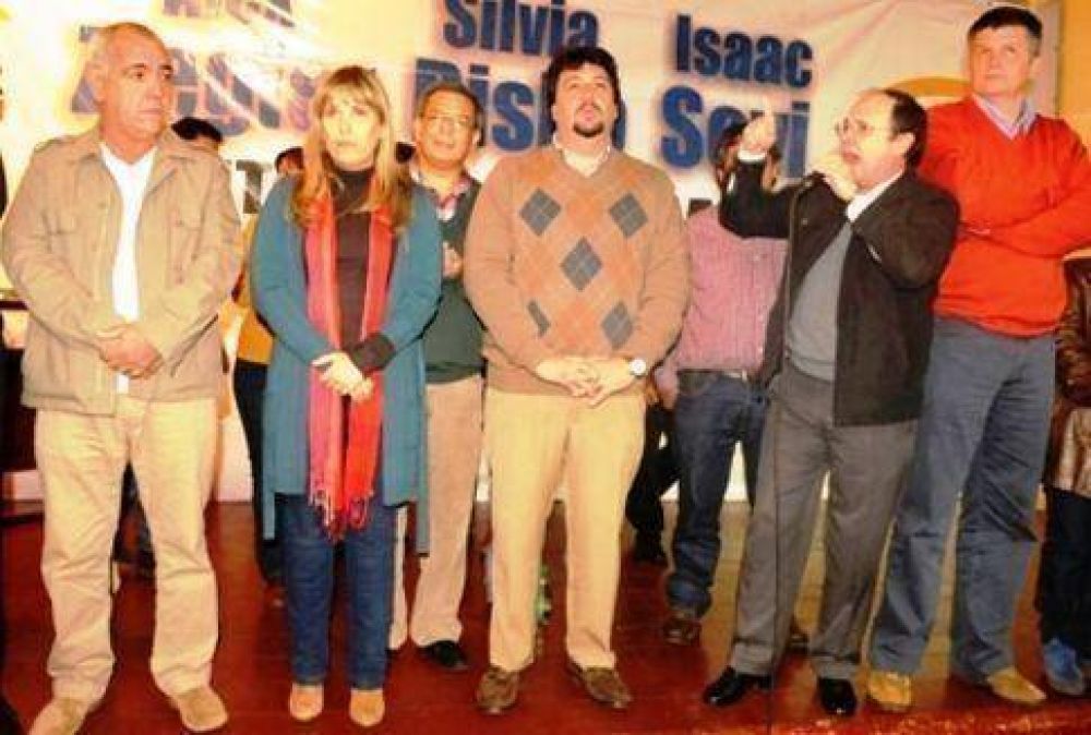 Closs y sus desopilantes latiguillos de campa�a para recuperar los votos perdidos