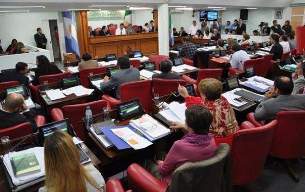 Regresa la actividad a una Legislatura que piensa m�s en las Paso del 11 de agosto