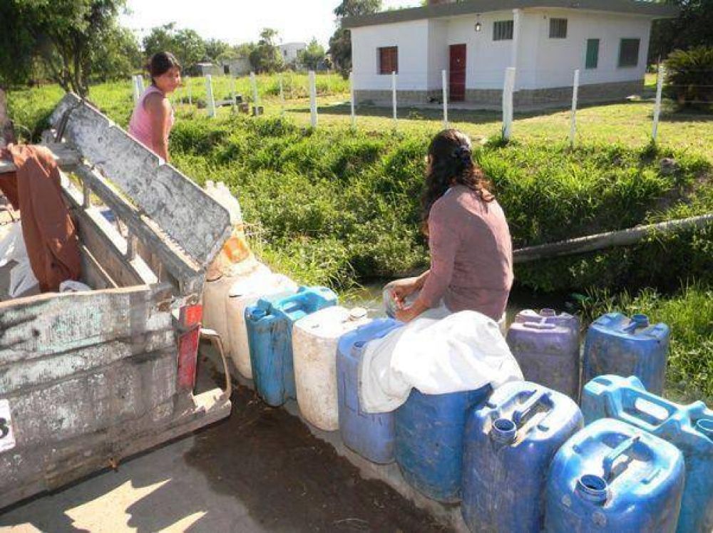 La ciudad recibe menos del 50% del agua que necesita diariamente