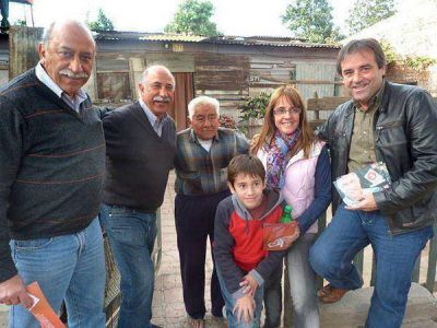 Precandidatos del Frente Juje�o de caminata por San Pedro de Jujuy