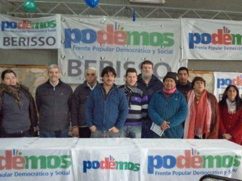 Presentaci�n de PODEMOS bajo la consigna de cambiar �este modelo de negocio por un modelo de trabajo�