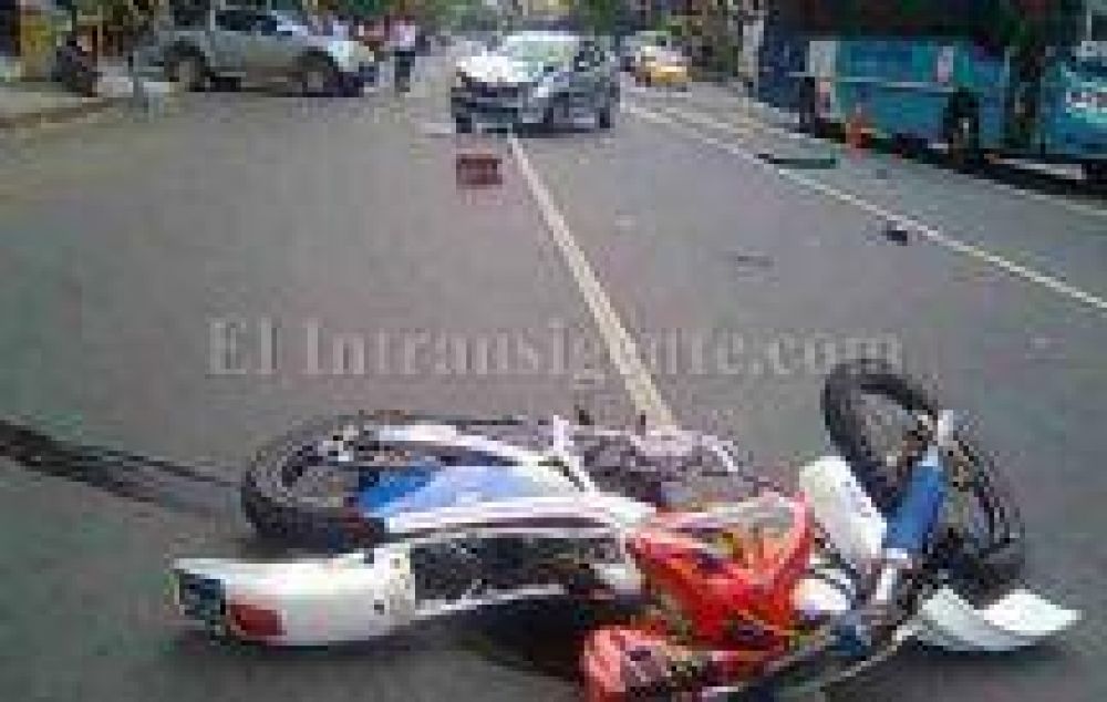 Un joven falleci� en un choque entre un auto y una moto
