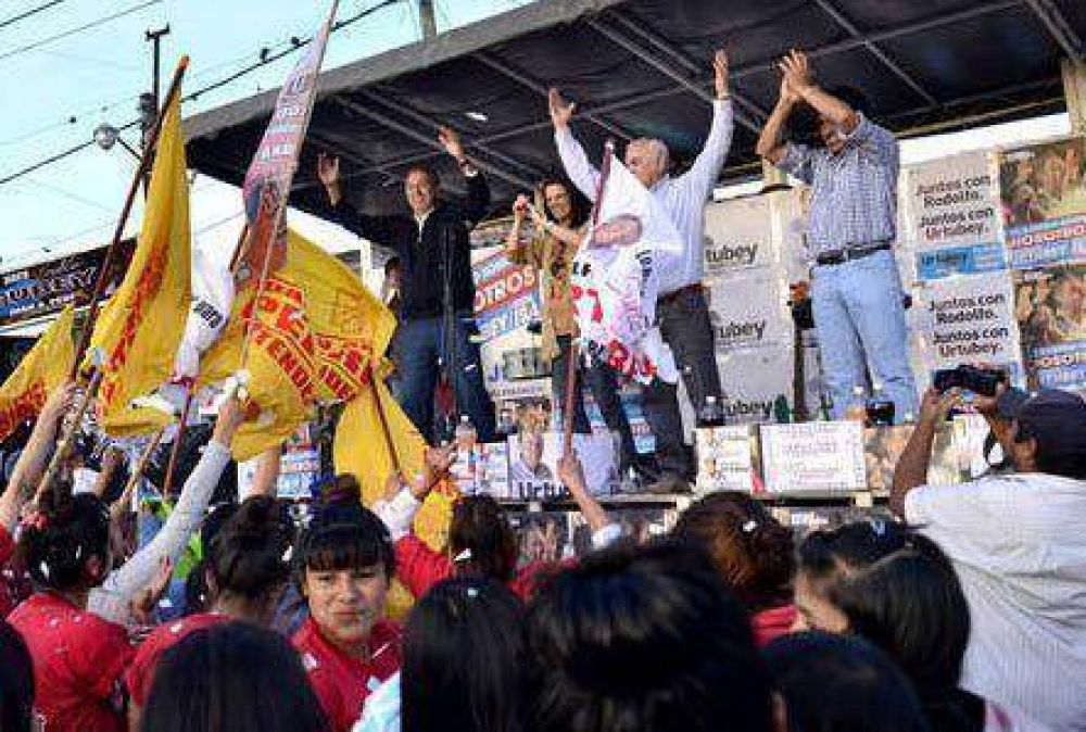 Rodolfo Urtubey junto al intendente Perez en la Merced