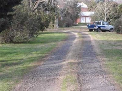 Asaltan a un matrimonio en un campo sobre ruta 5
