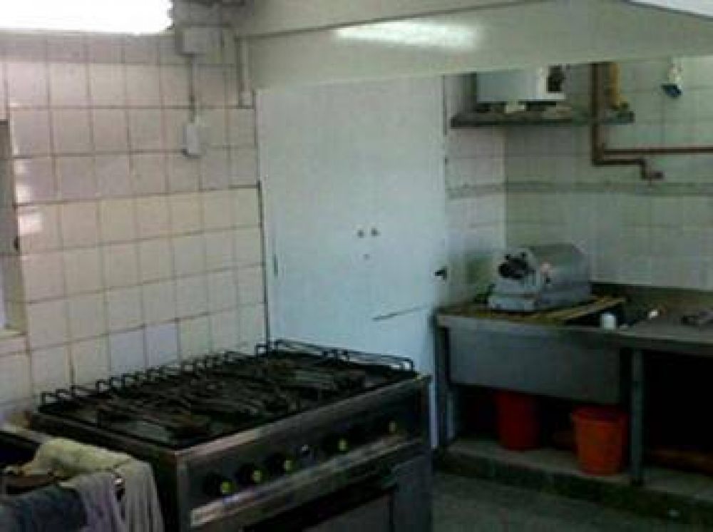 Visita del Frente Renovador a la Cocina Centralizada