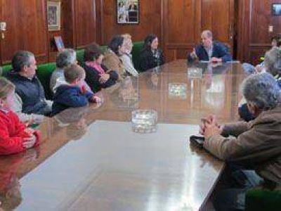 Varias entidades recibieron subsidios de manos del intendente, Pablo Zurro	