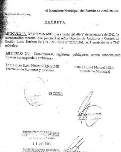 INZA FIRM� DECRETOS MODIFICANDO REMUNERACIONES DE FUNCIONARIOS