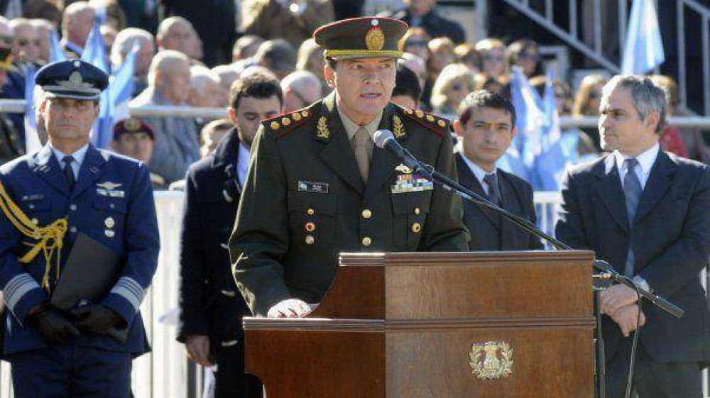 Investigan a C�sar Milani por presunto enriquecimiento il�cito