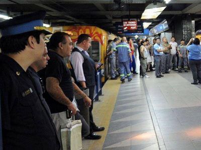 "Los delegados del subte no quieren trabajar y ganan $16.000 por mes"