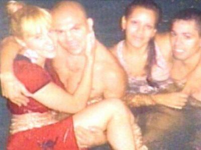 La foto de Roc�o Oliva abrazada a "La Hiena" Barrios