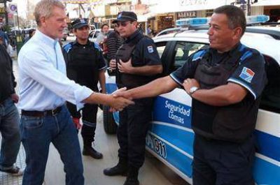 El sector de Francisco De Narv�ez dijo que los proyectos de seguridad de Sergio Massa son "electoralistas"