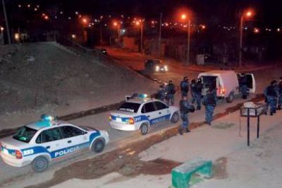 M�s de 50 efectivos participaron de operativos policiales