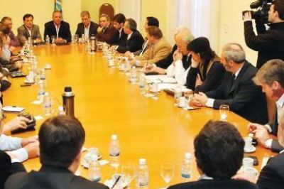 El Gobierno organiz� su agenda de trabajo en funci�n de la veda electoral