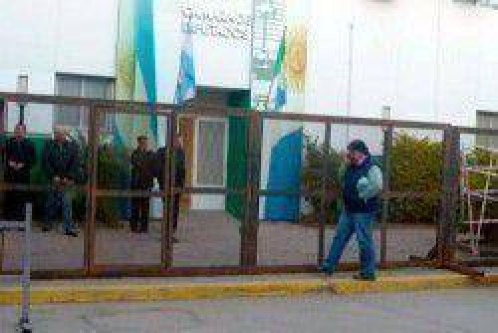 Legislatura vallada por una nueva protesta de ATE contra el presidente Aguilar