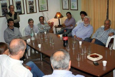 Ca�eros esperan se�ales del Ingenio La Esperanza
