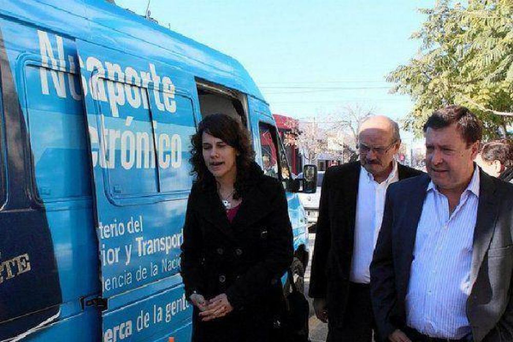 Lleg� unidad m�vil para tramitar DNI