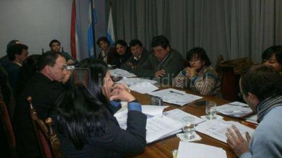 Escandaloso proyecto de Rossi para vender tierras en Santa Elena	 