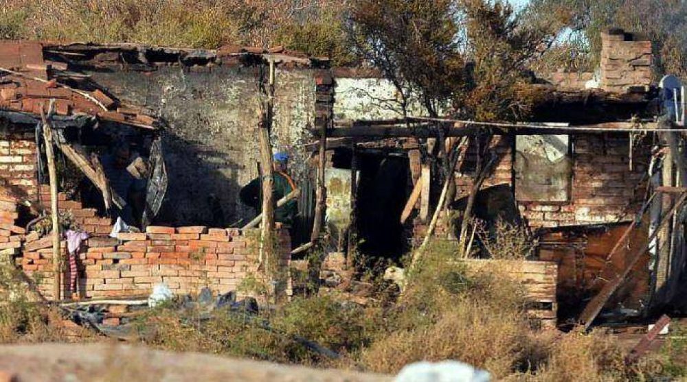 Contin�a detenida la madre de los chicos muertos en San Rafael