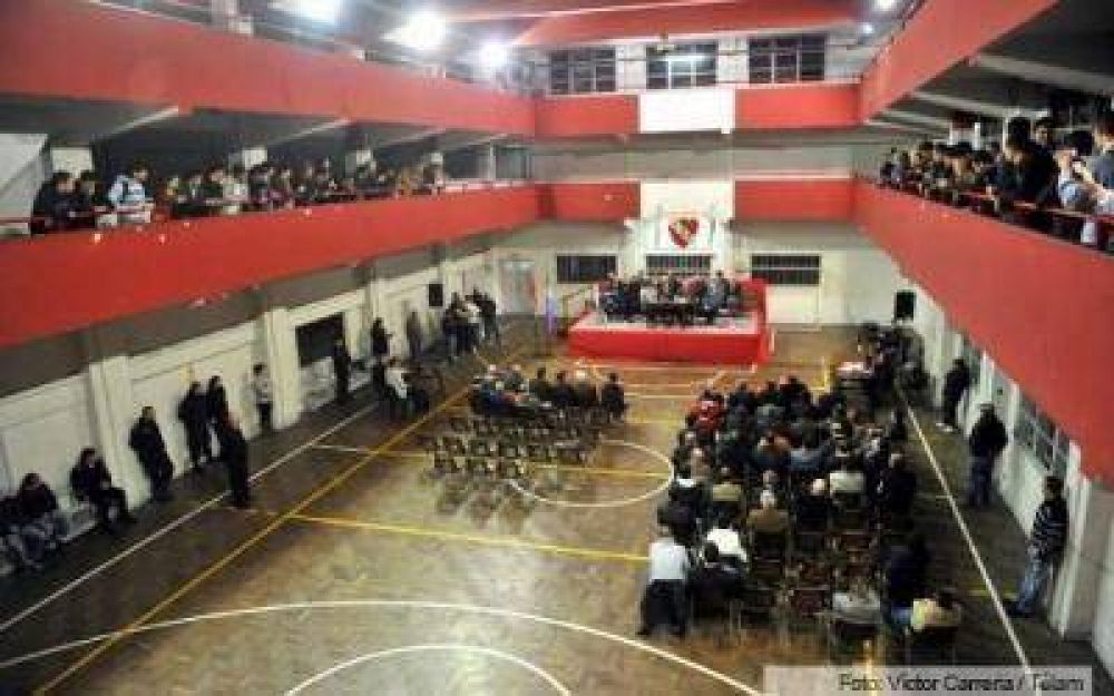 Independiente de Avellaneda aprob� presupuesto y aumento de cuota sin incidentes