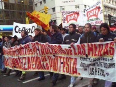 Marcharon hacia la Casa Santa Cruz por la absoluci�n de los petroleros