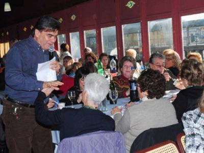 Junto a los jubilados