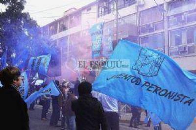 Tomassi y Moreta reclamaron a los senadores radicales el �voto joven�