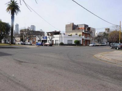 Muri� un hombre al que balearon en Pichincha para robarle la moto
