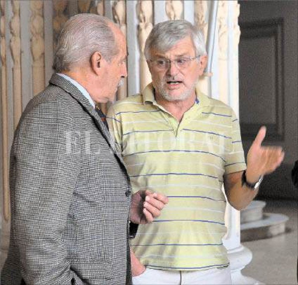 Salario familiar: gremios piden que Antonio Bonfatti los reciba