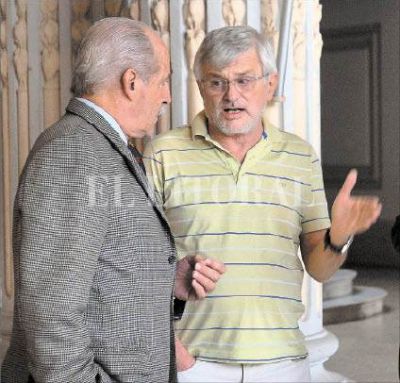 Salario familiar: gremios piden que Antonio Bonfatti los reciba