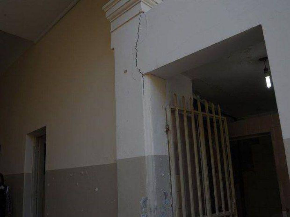 Por falta de ba�os 600 chicos no tuvieron clases en Salta