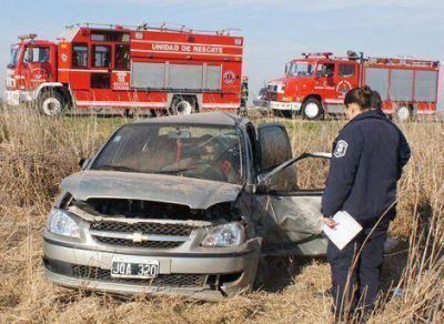 Una familia que viajaba hacia Chivilcoy volc� en inmediaciones de Gorostiaga 