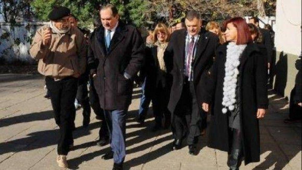 Alperovich dice que no har� proselitismo en actos oficiales