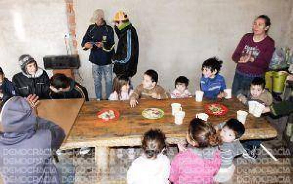 �Los dragoncitos�, seis a�os al servicio de los m�s humildes