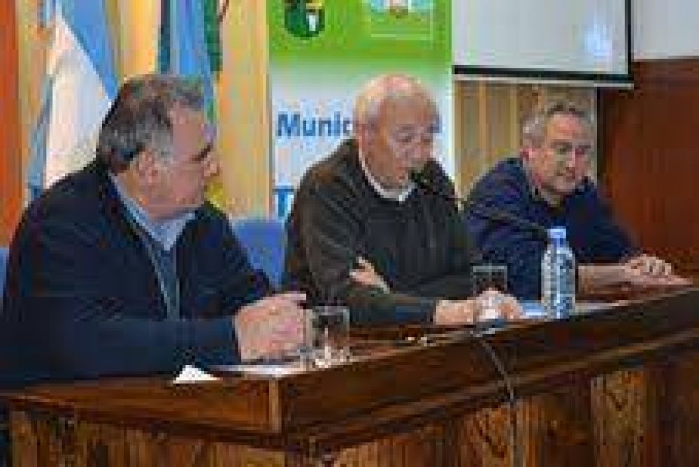 Se ampliar� la red de agua potable de la localidad de Tres Lomas
