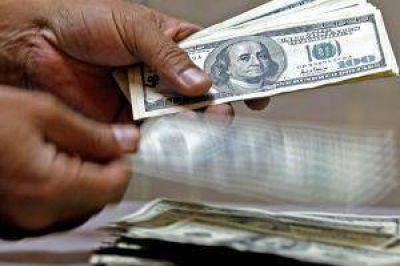 El d�lar oficial subi� a $ 5,505. Blue cotiz� a $ 8,53