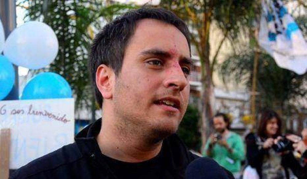 "La oposici�n no convoca a los j�venes"