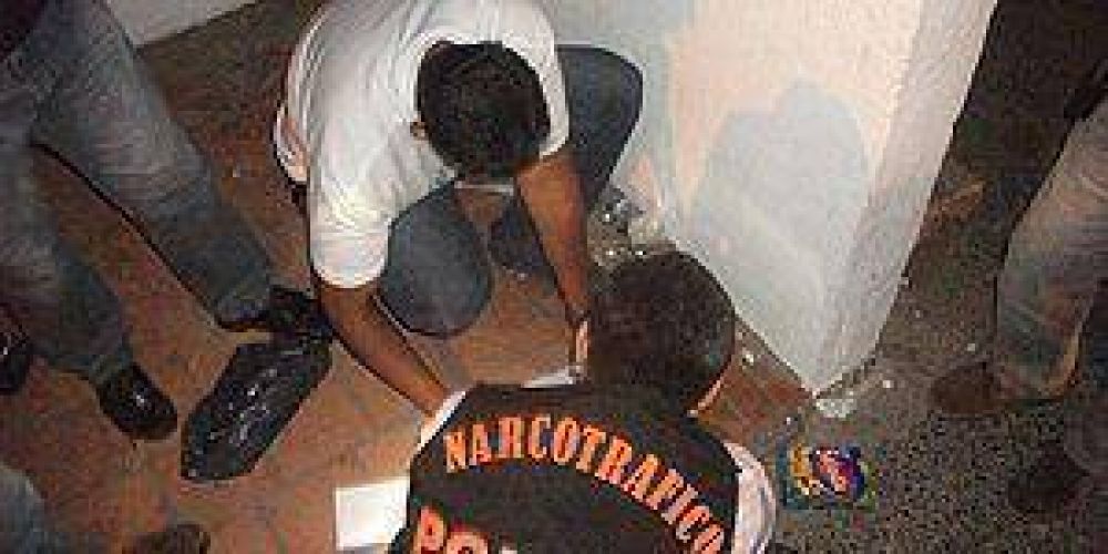 Aprehendieron a dos j�venes con droga