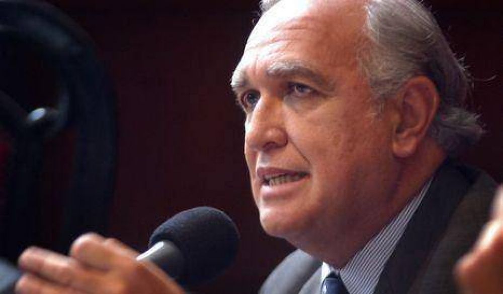 "A Carri� le cuesta mucho trabajar en equipo"