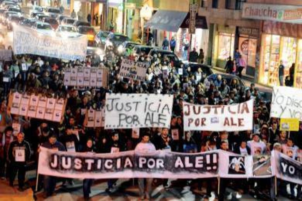 M�s de 600 personas pidieron justicia por Alejandro Balle