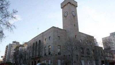 Carlos Ronda admiti� su preocupaci�n por el deterioro del Palacio Municipal