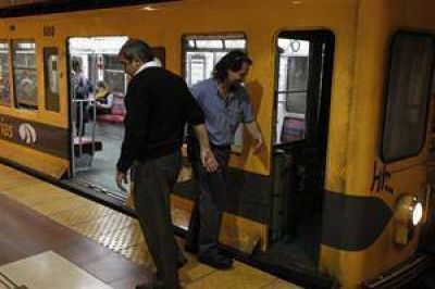 Sin soluci�n en el subte B: pasaron a un cuarto intermedio hasta el viernes