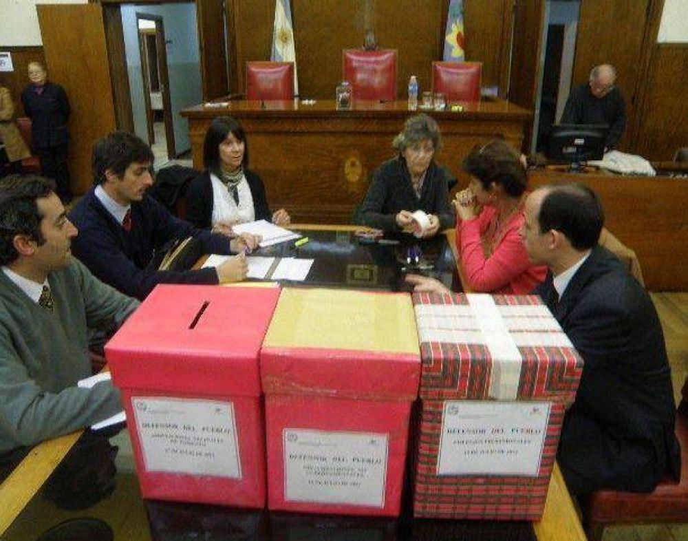 Defensores del Pueblo electos se reunieron con presidentes de bloques