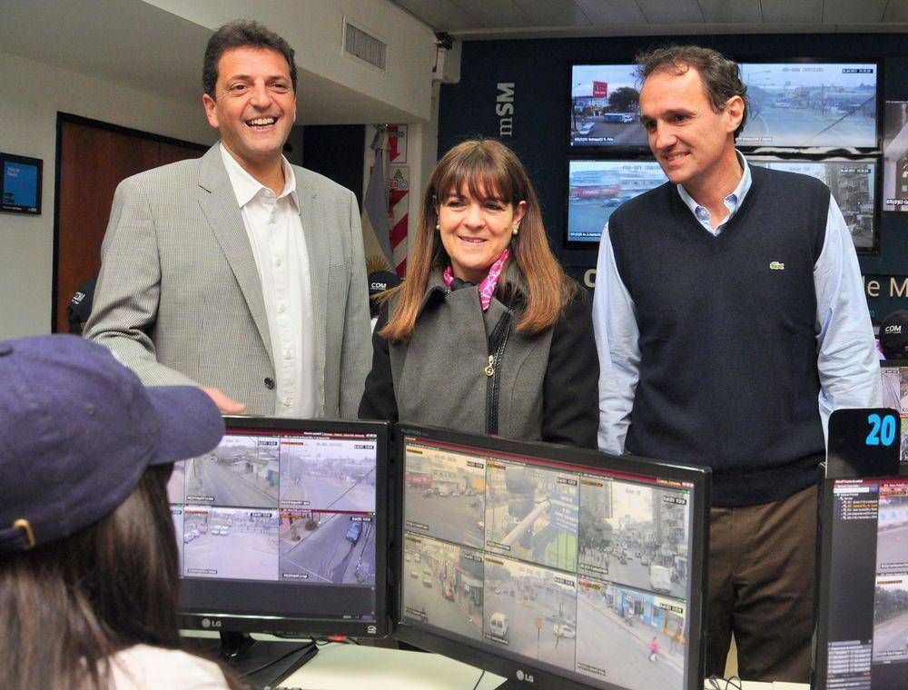 Katopodis y Massa visitaron el Centro de Monitoreo de San Mart�n