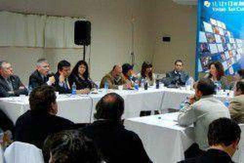 La UNNE particip� del Foro Regional Textil realizado en Santiago del Estero