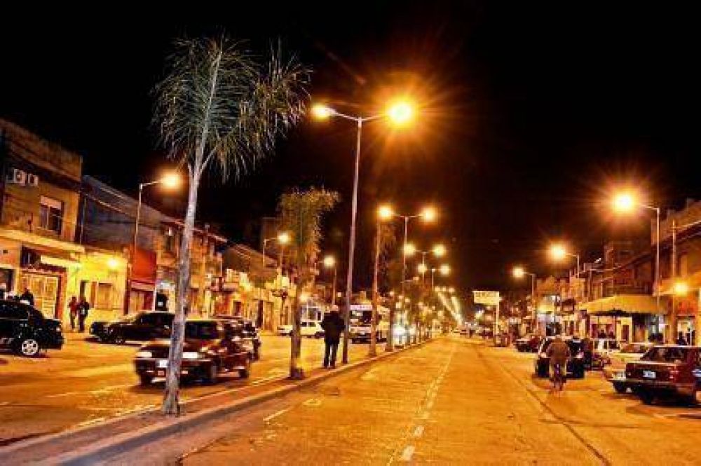 La Avenida Avellaneda de San Fernando ya tiene luz propia 