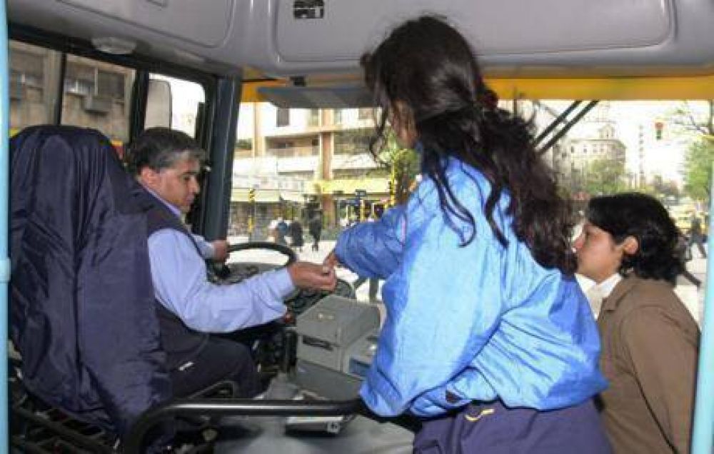 La Municipalidad intenta acordar con la UTA