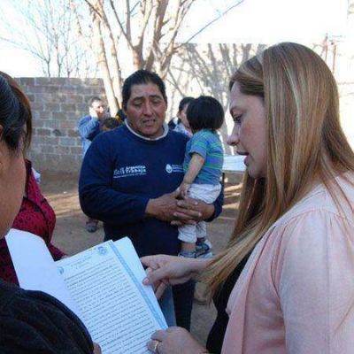 Tere Madera acerc� sus propuestas a vecinos de la zona de Trampa del Tigre