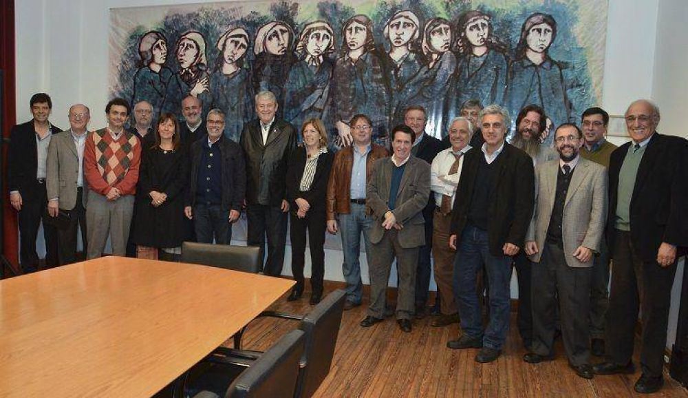 Lan�s: encuentro de rectores de la Runcob y legisladores nacionales