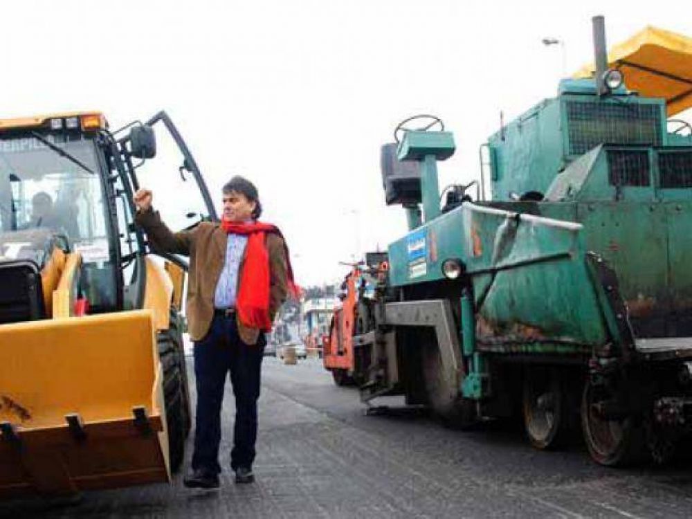 El Intendente recorri� las obras de Avenida Calchaqu�